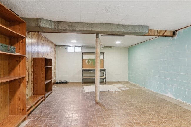 Building Photo - 8428 County Rd 1060 E
