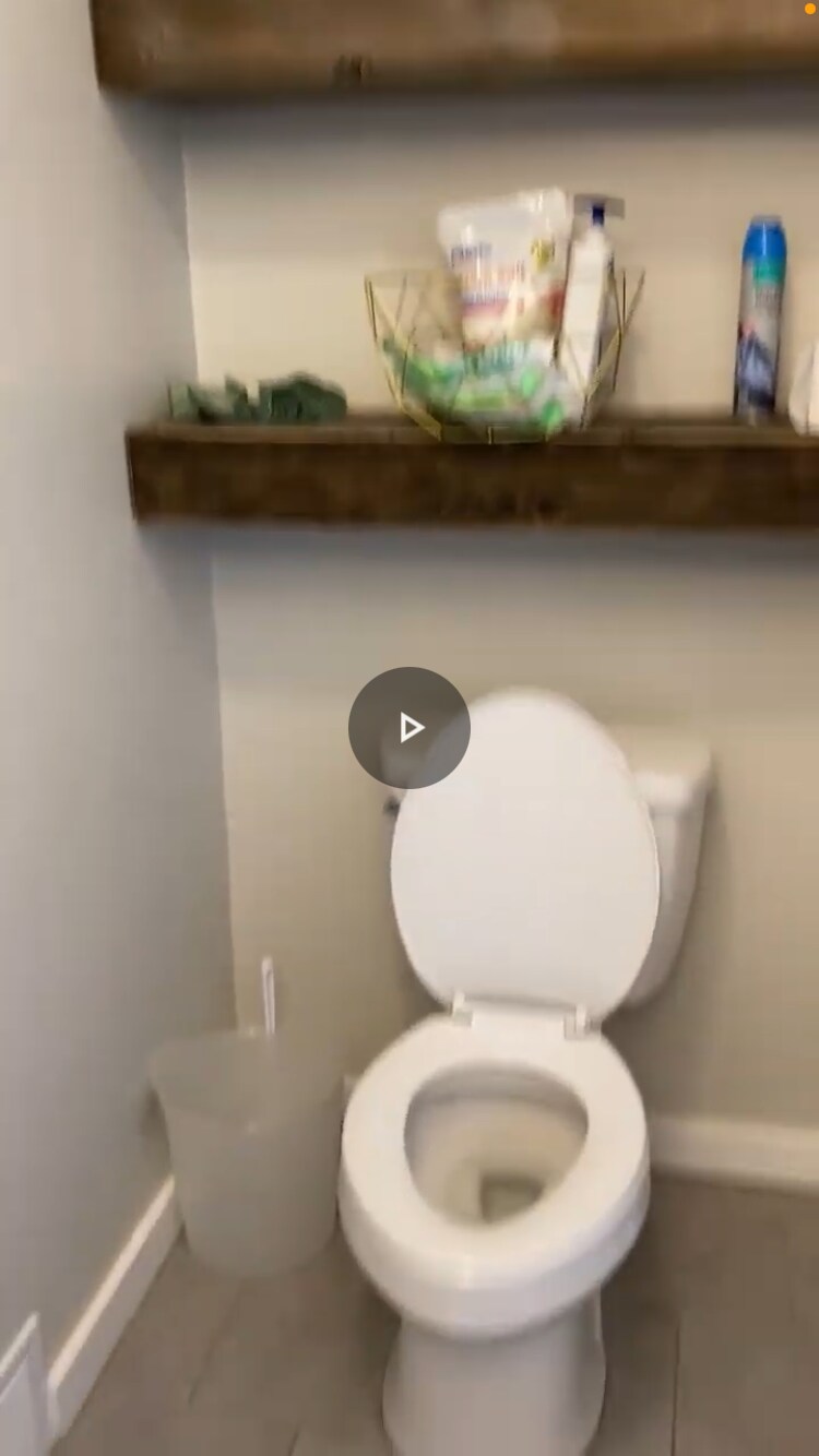 Upstairs Bathroom - 20 W 2nd N