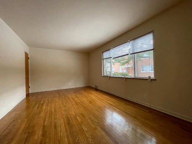 Building Photo - 1500 King Ave