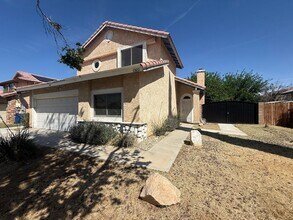 Building Photo - Lancaster 3 Bedroom + 2 Bathroom