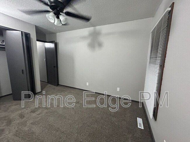 Building Photo - 1841 Ridgehaven Ct