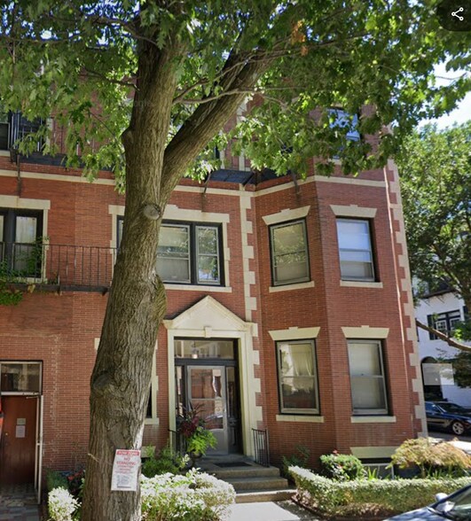 Building Photo - 16 Keswick St