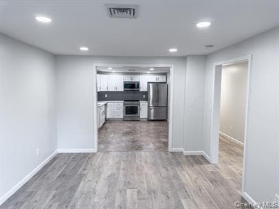 Building Photo - 453 Vineyard Ave