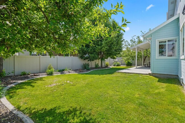 Building Photo - 11230 Silver River Loop