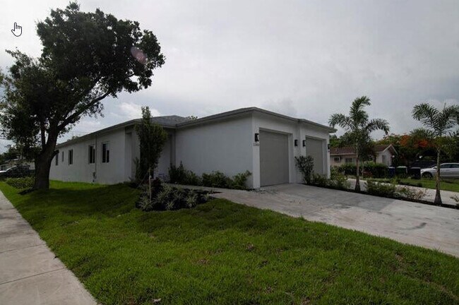 Building Photo - 1140 NW 1st Ave