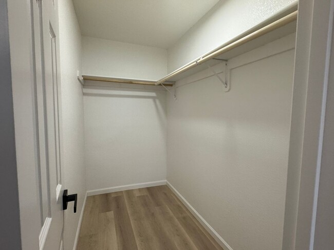 Building Photo - Completely Remodeled Three Bed, Two Bath D...