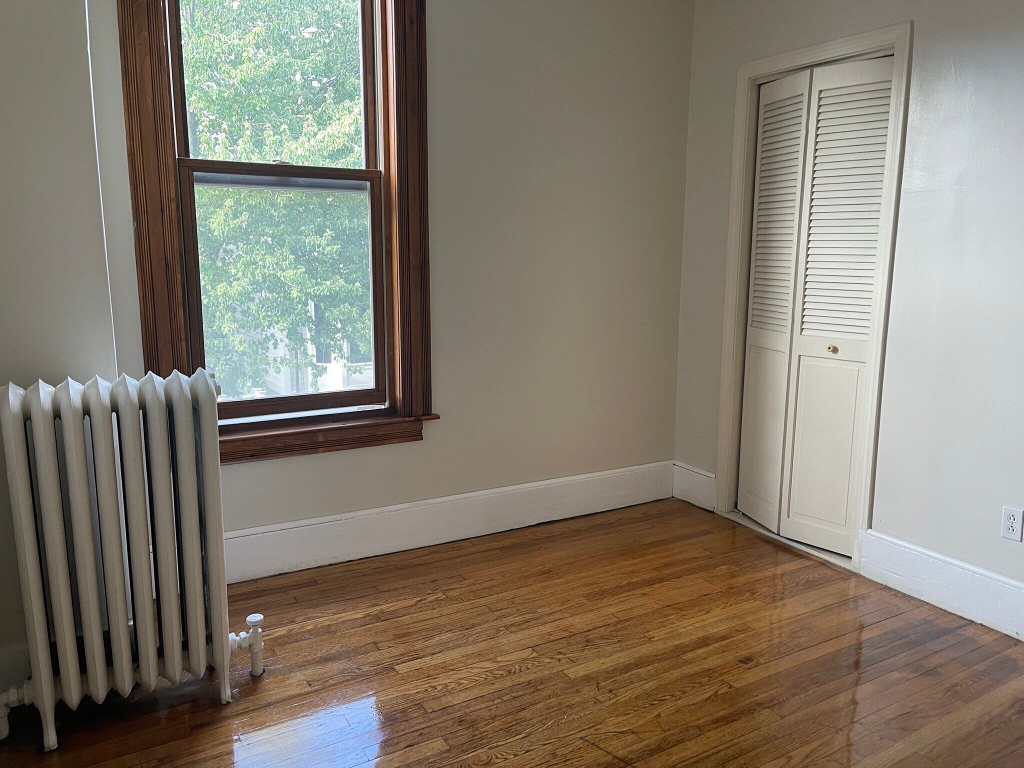 Building Photo - 338 K St