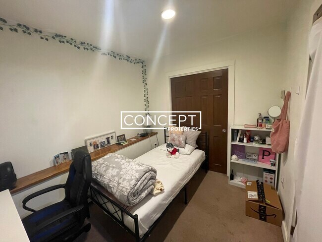 Building Photo - 28 Symphony Rd