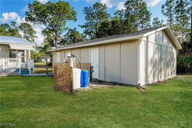 Building Photo - 1219 Thompson Ave