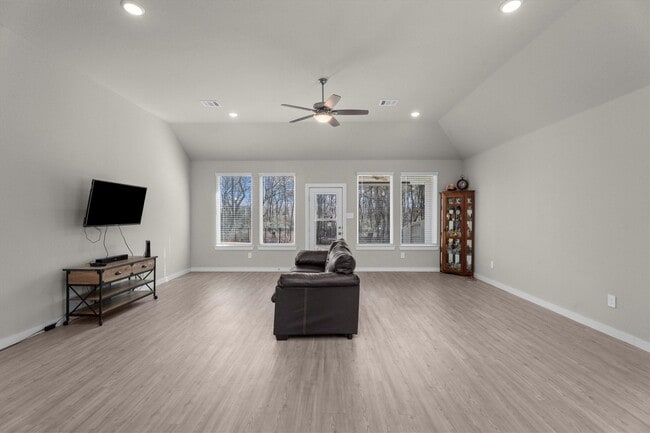 Building Photo - 713 Ivory Crk Ct