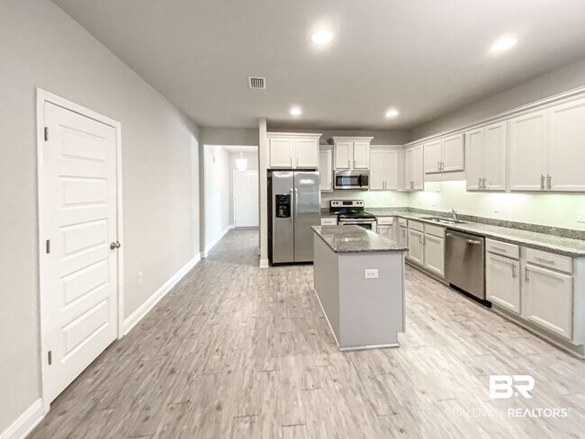 Building Photo - 1713 Covington Ln