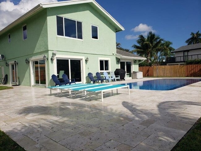 Building Photo - 801 NW 49th Way