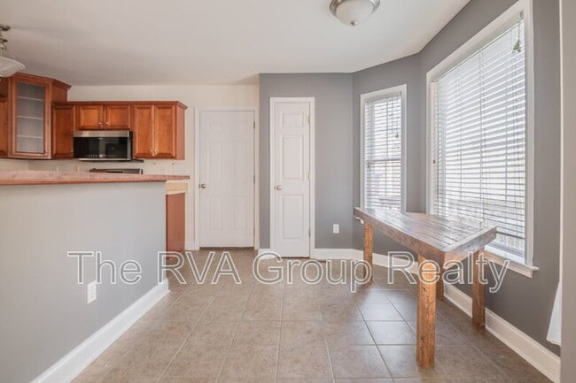 Building Photo - 79 River Run Ln