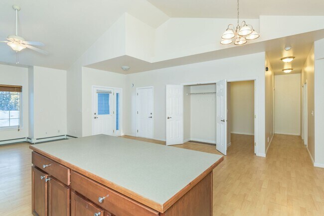 Building Photo - 2315 Long Shadow Dr