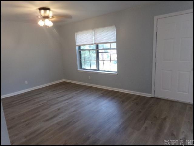 Building Photo - 4932 Longview Dr