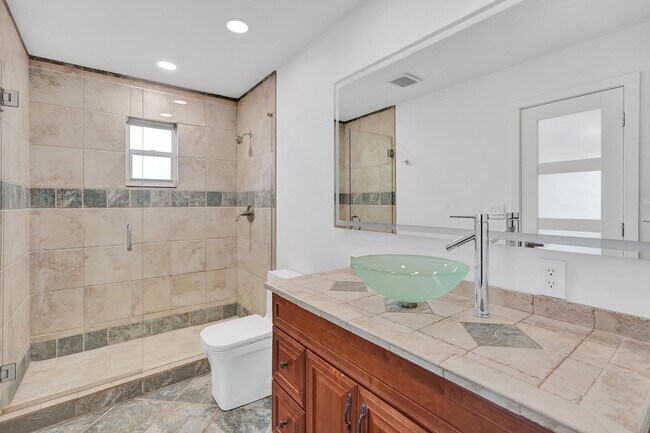 Building Photo - 3018 Spanish Trail