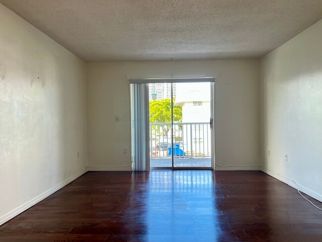 Building Photo - 3527 NE 168th St