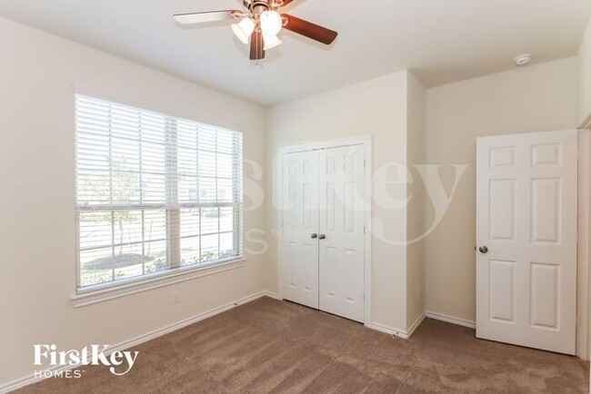 Building Photo - 2407 Cherrington Woods Ln