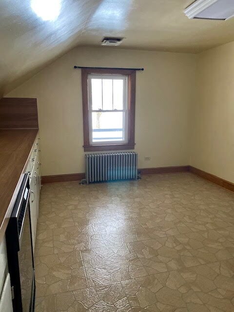 Building Photo - 1 Bed 1 Bath Apartment in Peaceful Setting