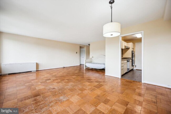 Building Photo - 10201 Grosvenor Pl