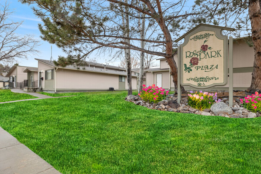 Rose Park Main Entrance - Rosepark Plaza Apartments