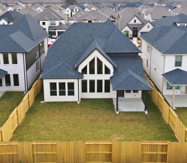 Building Photo - 10919 Spring Wind Dr