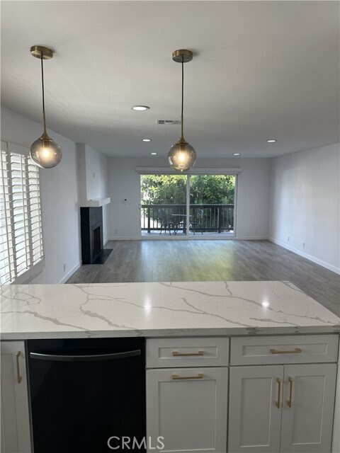 Building Photo - 11438 Moorpark St