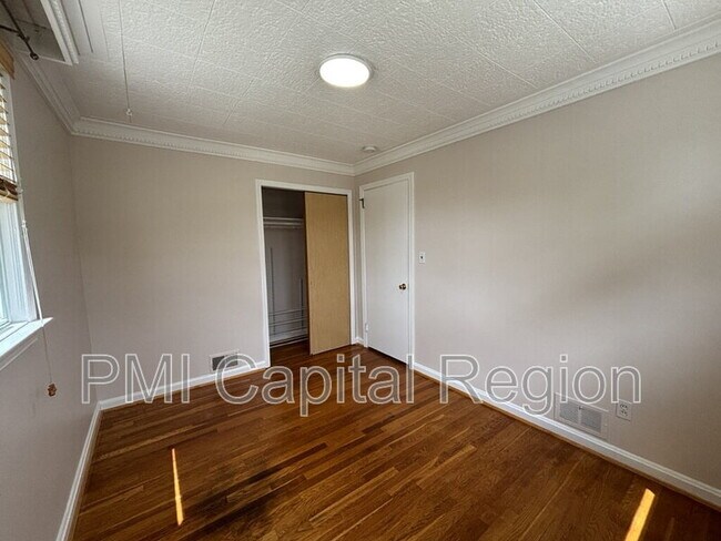 Building Photo - 10302 Duvawn Pl