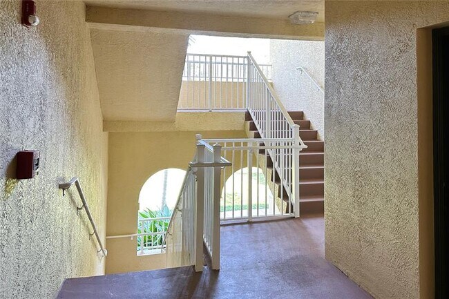 Building Photo - 6533 Emerald Dunes Dr