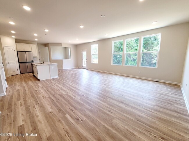 Building Photo - 4121 Bent Creek Dr