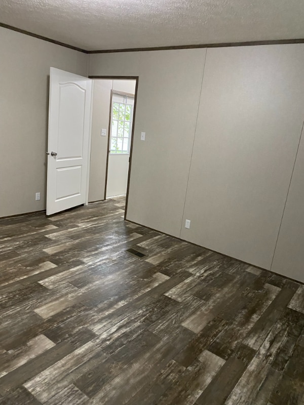 Building Photo - 1137 US-19