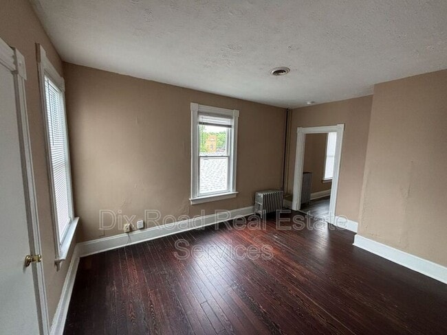 Building Photo - 1310 Shuler Ave