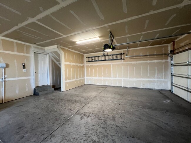 Building Photo - Beautiful Stockton Home with Stunning Mountain and Valley Views