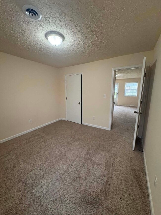 Building Photo - 1617 Flanigan Ct