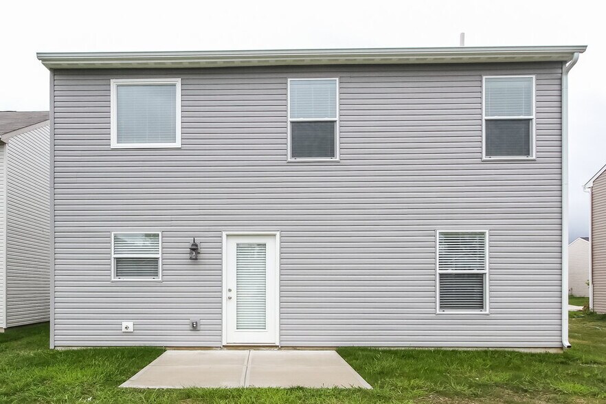 Building Photo - 8112 Grove Berry Way