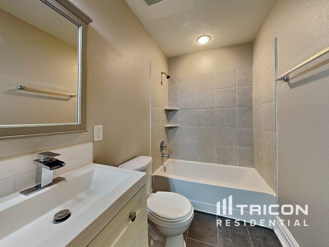 Building Photo - 4422 Brinton Saddle Ln