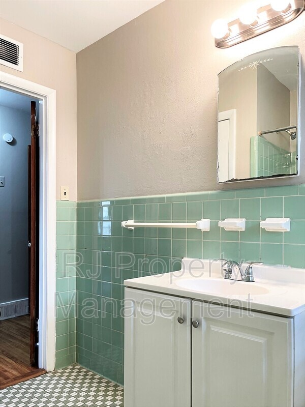 Building Photo - 1711 Goodhaven Dr