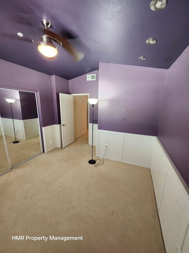 Building Photo - Beautiful two-story in Hunter's Ridge