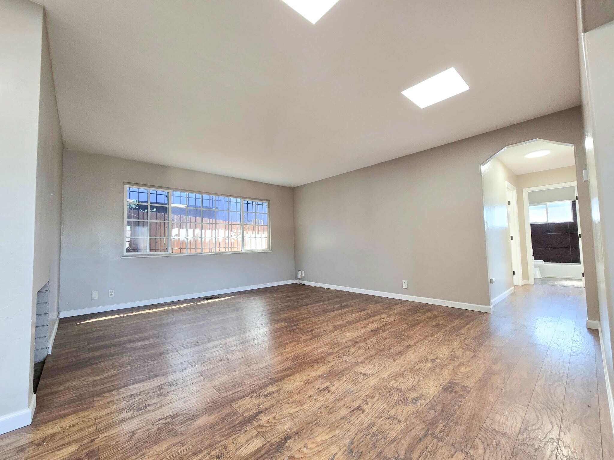 Building Photo - 2944 E 29th St