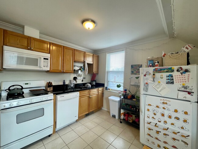 Primary Photo - 56 Cedar St