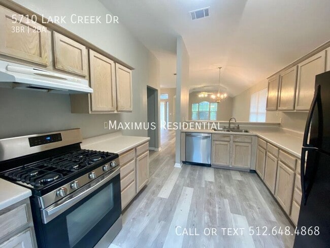 Building Photo - 5710 Lark Creek Dr