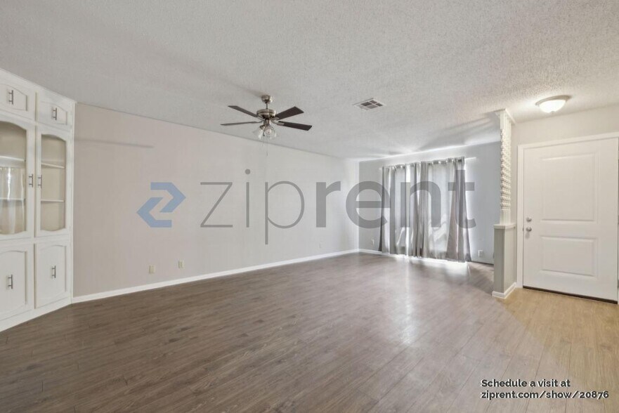 Building Photo - 8907 Reininger Dr