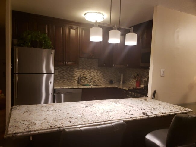 Building Photo - 280 Marin Blvd