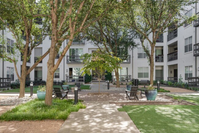 Building Photo - 5765 Bozeman Dr