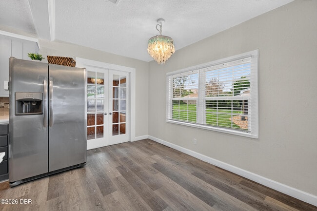 Building Photo - 398 Golf Blvd