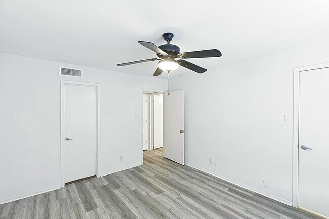 Building Photo - 4800 Northway Dr