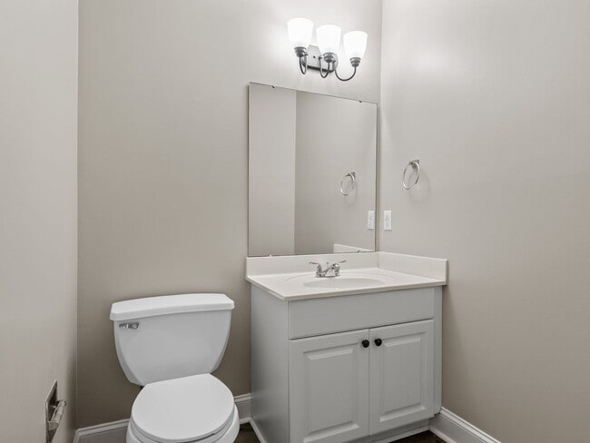 Building Photo - Newly Renovated 2BR, 2.5 BA in Greer SC