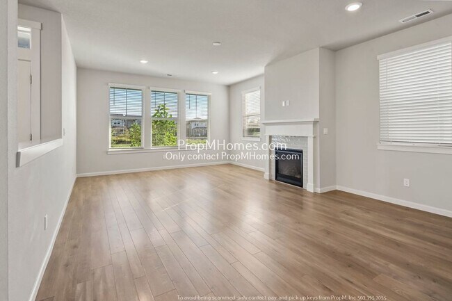 Building Photo - Lovely Three-Bedroom Retreat in Reed's Crossing!