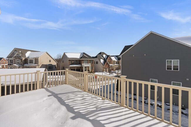 Building Photo - 3 Bed 2.5 Bath - Clarksburg Townhouse - Attached 2 Car Garage