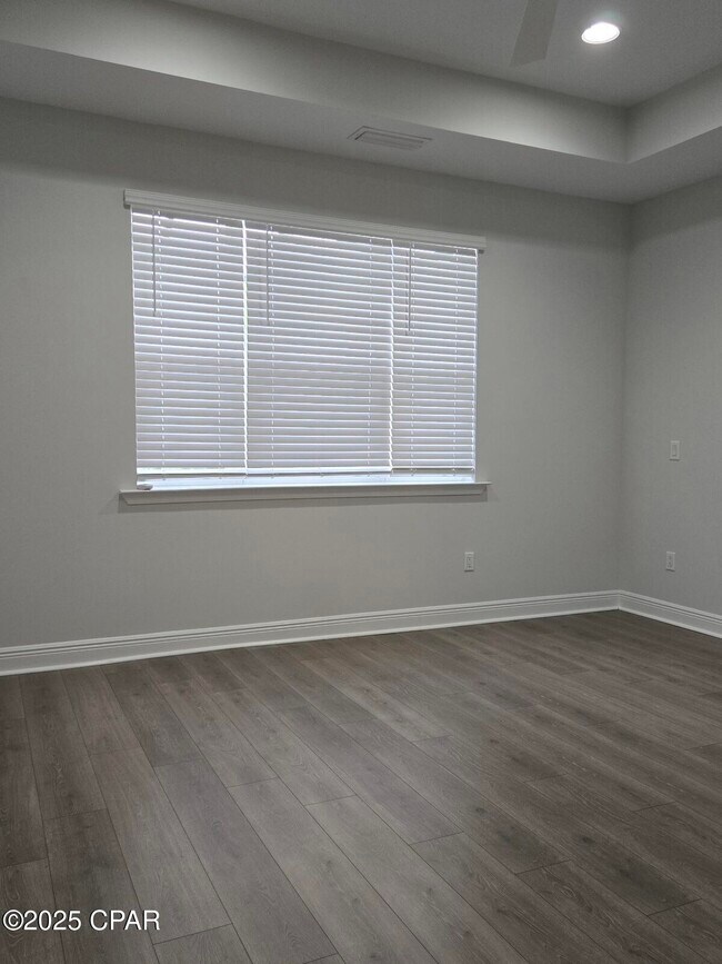 Building Photo - 8571 Island Breeze Ave